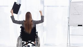 نکات کاریابی برای افراد معلول که باید در نظر بگیرند نکات کاریابی برای افراد معلول