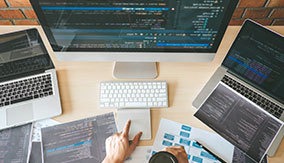 به دنبال استخدام برنامه نویس حرفه ای باشید