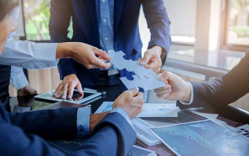 چند مهارت ارتباطی لازم در محیط کار